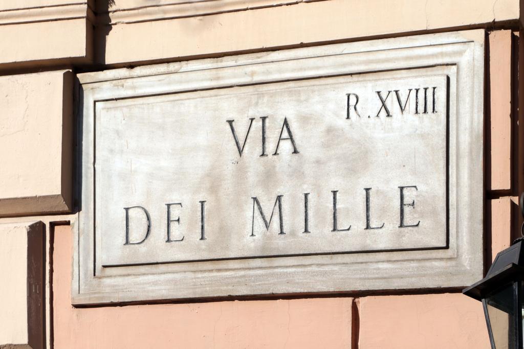 Hotel Dei Mille Рим Экстерьер фото